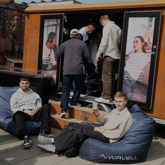 Vi arbejder med cutting-edge lydteknologi og udfordrer konstant status quo – her bliver det aldrig kedeligt.